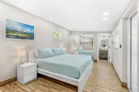 Close to BEACH & PORT CANAVERAL, Private HEATED Pool
