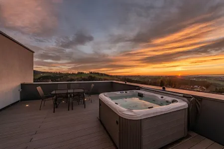 Modern villa with whirlpool and home theater Отели в г. Фрайунг-Графенау