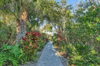 Tennis resort Townhome on longboat key by the Sea. Family and pet friendly