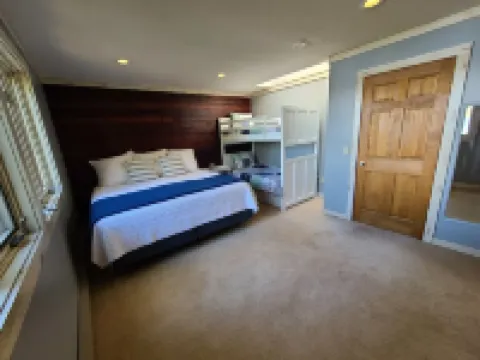 Private Beach, Beautiful Lake Home, Fishing, Recreation - Everything You Need!