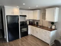 Karine's Cottage Beautiful Cottage w/ Boat Parking Hotels in Iuka