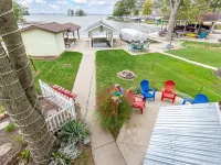 Indian Lake Waterfront Home & Boathouse - Boat Rental Available - Sleeps 16 Hotels in Stokes Township