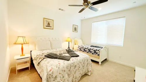 Sequoia Riverway Retreat, Visalia Central Home 4BR, 2.5 BTH. 45 mins to Sequoia