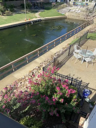 Emerald Isle waterfront resort 7South 2BR/2B balcony pool hottub wonderful view