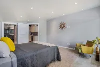 Luxury on the Lake: Southwest Michigan Retreat!