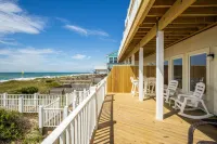 Oceanfront stunner in Emerald Isle - 2-stjärniga