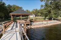 Amazing Lake House on Lake Murray, Columbia w/ Private Dock, Outdoor Kitchen. - 4-Star