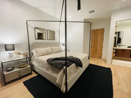 Luxurious King Suite in Gilbert. Kids are Welcome!