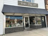 Updated apartment on Main Street! Easy access to bars, restaurants, & shopping!