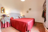 Country house with pool and panoramic view, ideal for families with children