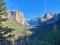 Experience Luxury: 3000 Sq. Ft. Retreat with Private Dog Park near Yosemite!