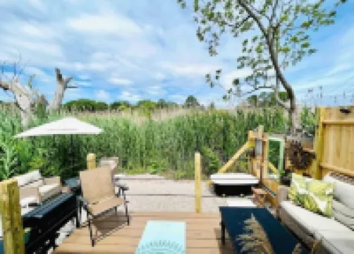 🌾Brand New Tiny Home! Downtown & Beachy☀️