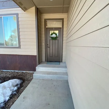 Serene location convenient to uptown, A/C, this new home has it all!