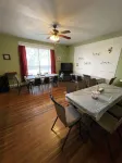 Spacious 6-bedroom house in Hearne with WiFi, AC