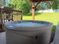 Stunning 5 BR,  2 King Bed, 2 Garage, 4 BTH Family Friendly Home with Hot Tub