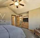 Beautiful Red Feather Lake House in Exclusive Fox Acres Gated Community! Hotels near Redfeather Visitor Center