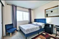 Mountain View house with, Jacuzzi, 5 beds 3.5 bath near Airport