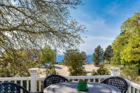 Beachfront Luxury Home-NEW Private Heated Pool, Lake View, Firepit, Game Room