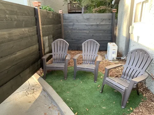 Parkside Cottage on Bidwell Park! Enjoy the trails and perfect location to all!