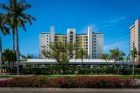 Beautiful Beachfront Apollo 6th floor….Ocean front Tranquil Sunset Views.