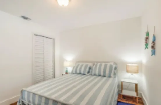 Quiet Naples Home: Walking Distance to Downtown. Pet Friendly!