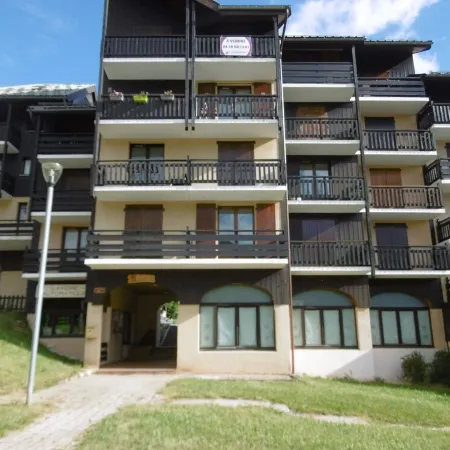 Gresse en Vercors Ski/Summer Resort (Swimming Pool)Night, Week and Weekend Rentals