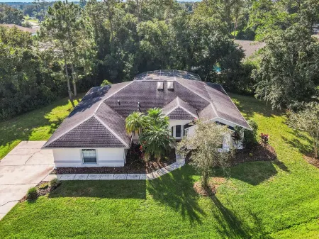 ALWAYS FREE POOL HEAT - 2 KINGS, Games room! 5 smart TV’s - S/Steel appliances Отели рядом с достопримечательностью «Publix Super Market at Village Shops at Bellalago»