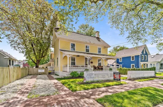 Sea Horse Cottage-5 Bedrooms, 3 Full Baths, 2 Half Baths, Sleeps 13 Hotels in West Cape May