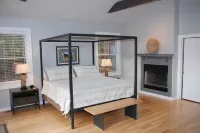 Splendor Cove Retreat…Lakefront w/ dock, Huge Yard, Lake Toys, Stream w/ wfall