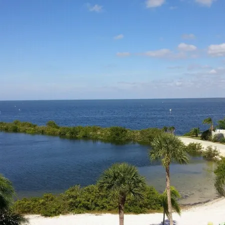Beautiful 4th floor Gulf View Condo