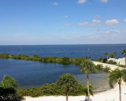 Beautiful 4th floor Gulf View Condo Hotels in Hudson