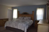 The Robin's Egg -Walk to the Village!