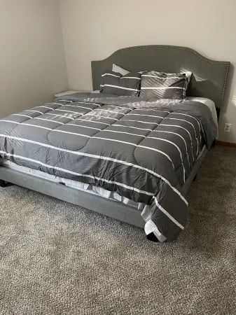 Cheerful 3 Bedroom House, 2 Bathrooms, 5 minutes from the interstate Отели в г. Папиллион Секонд I