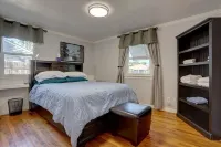 Comfy bungalow and fast Wi-Fi!