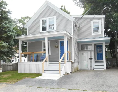 Come to Camden Cottage for your Best Vacation Evah!