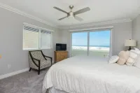 South Mission Beach Oceanfront condo on the sand