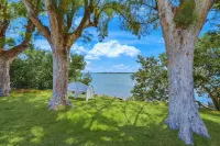~ WE ARE OPEN! ~ BEACHFRONT ~ YES! THAT'S YOUR VIEW! ~