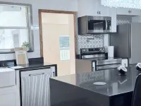 Tranquil 3-bedroom house in Sanford with AC, WiFi