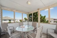 Private Pool,  Heat Included, Dogs Welcome, Hot Tub,  Oceanside, No 4x4 Needed