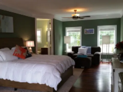 Luxury Lake House, Pool, Hot tub, Dock, Beach, Game room ,Boat Rental available スティール・クリークのホテル