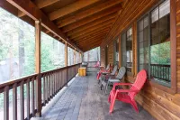Gorgeous Deer Run Chalet (includes neighborhood lake access)