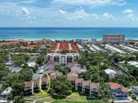 Luxury Waterfront Views / Pool / 1400sf / Minutes to Beach