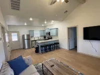 Brand New Charming 2B/2B in Chickasha, Near Downtown! Hotels in Grady County