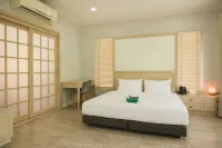 Sanpudard Health and Wellness Club Hotels near Bangpakong