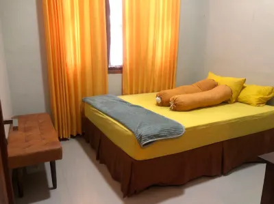 Omah Sedayu Homestay Yogyakarta Hotels near Bandung