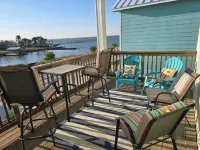 Oasis on the Bay with pool and pier - 4 estrellas