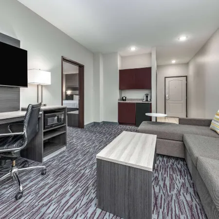 La Quinta Inn & Suites by Wyndham Allen at the Village Hotéis em Allen