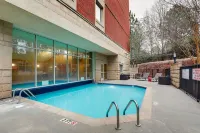 Drury Inn & Suites Charlotte Northlake - piscina
