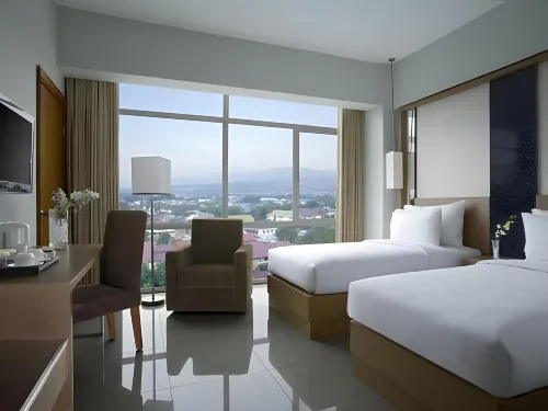 Hotel Santika Palu Hôtels à : South Palu