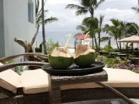 Cowrie Shell Beach Apartments Official